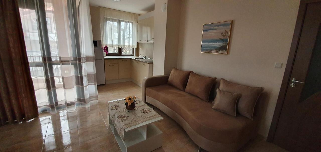 Luxury Apartments Ekaterina Černomorec Exterior foto